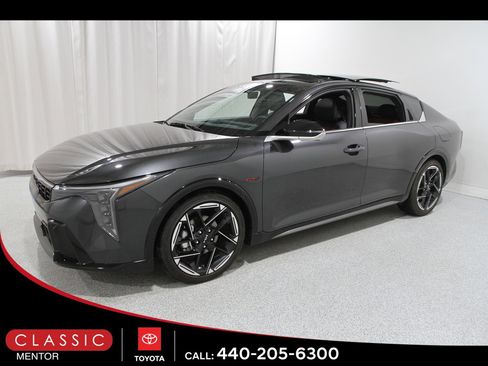 Used 2025 Kia K4 GT-Line w/ GT-Line Premium Package image 3