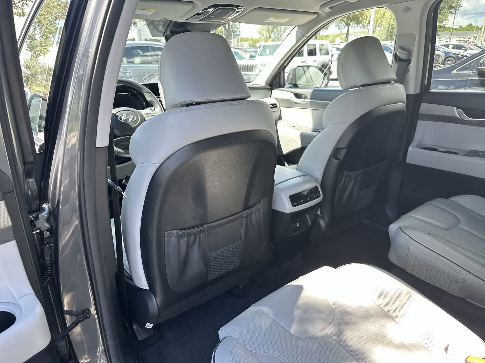Used 2024 Hyundai Palisade SEL FWD image 17