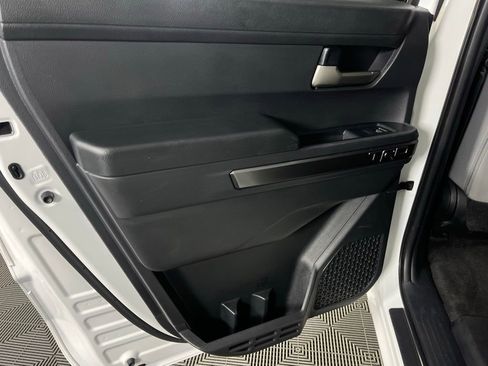 Used 2025 Toyota Tacoma TRD Sport image 28