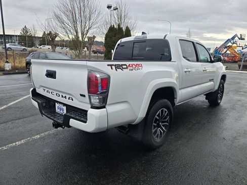 Used 2023 Toyota Tacoma TRD Sport w/ Black Out Package (TMS) image 6