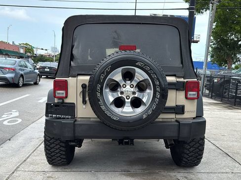 Used 2016 Jeep Wrangler Unlimited Sport w/ Quick Order Package 24S AWD/4WD image 13