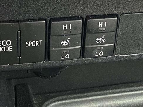 Certified 2017 Toyota RAV4 Limited image 26