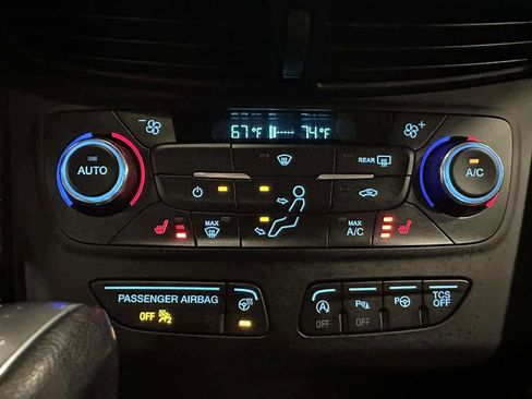 Used 2017 Ford Escape Titanium w/ Equipment Group 301A AWD/4WD image 33