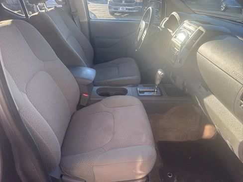 Used 2017 Nissan Frontier SV image 15