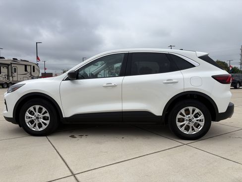 Used 2023 Ford Escape Active w/ Tech Pack #1 FWD image 6