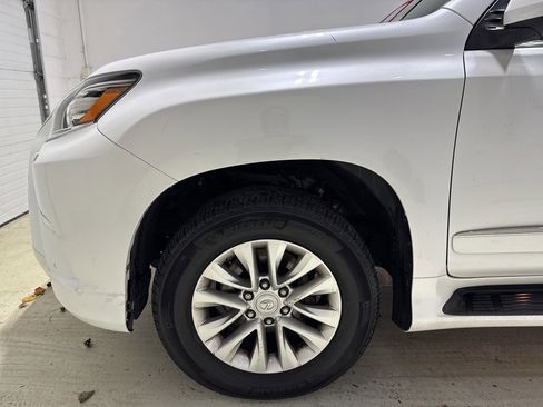 Used 2015 Lexus GX 460 image 7