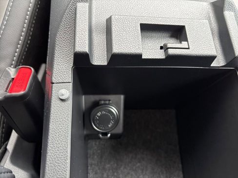 Used 2025 Subaru Outback Limited image 20