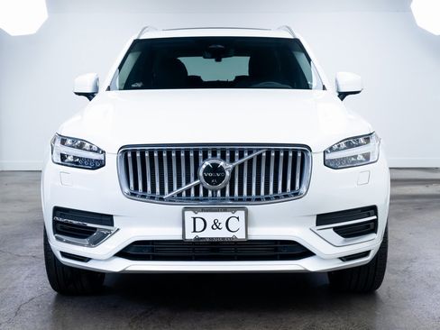 Used 2025 Volvo XC90 T8 Plus image 2
