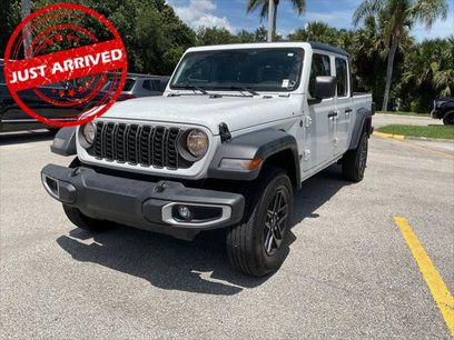 Used 2025 Jeep Gladiator Sport