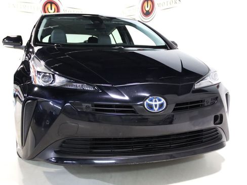 Used 2021 Toyota Prius LE FWD image 24