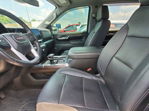 Used 2023 GMC Sierra 1500 SLT w/ SLT Premium Package AWD/4WD image 3