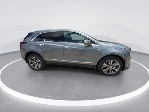 Used 2020 Cadillac XT5 Premium Luxury FWD image 9