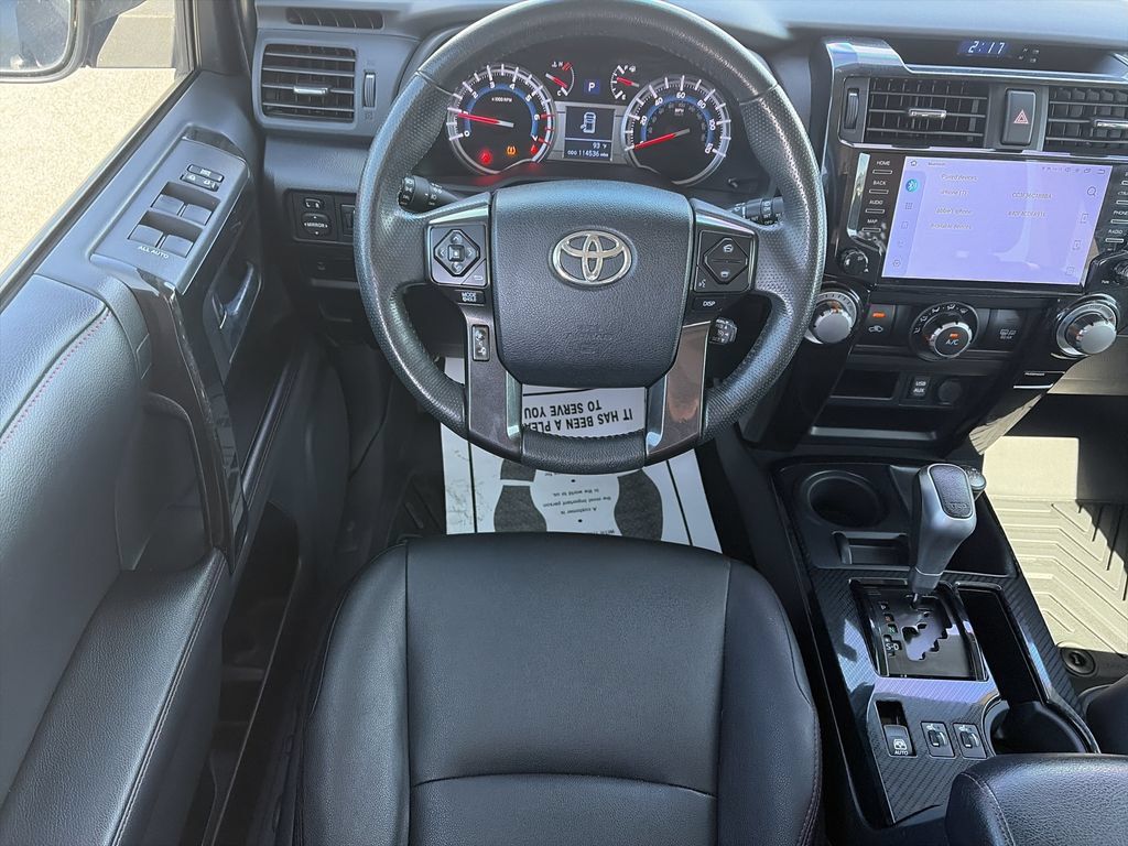 Used 2018 Toyota 4Runner TRD Off-Road Premium AWD/4WD image 16