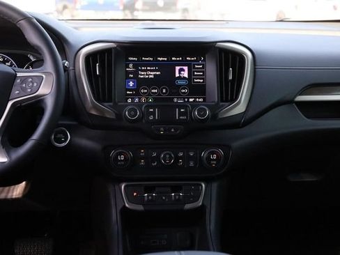 Used 2024 GMC Terrain Denali w/ Denali Premium Package AWD/4WD image 28