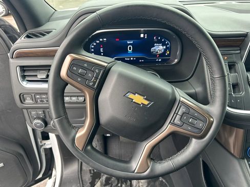 Certified 2023 Chevrolet Suburban High Country w/ Premium Package 2 image 18