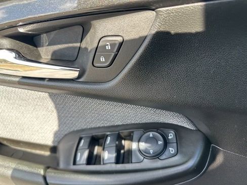 Used 2025 Chevrolet TrailBlazer LT image 8