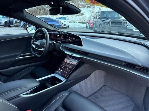 Used 2024 Lucid Air Touring image 29