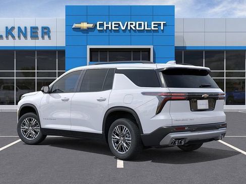 New 2026 Chevrolet Traverse LT w/ LPO, Floor Liner Package AWD/4WD image 3