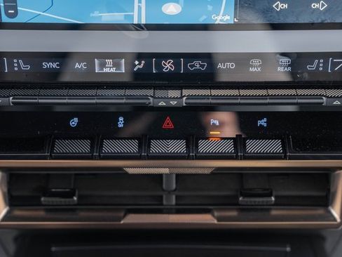 Used 2024 GMC Hummer EV 2X image 28