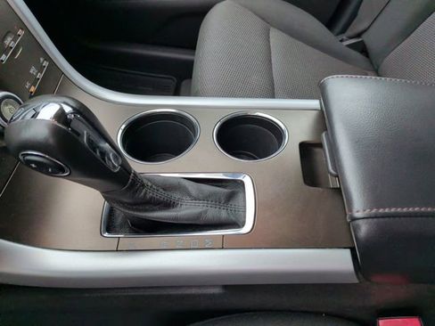 Used 2012 Ford Edge SEL AWD/4WD image 18
