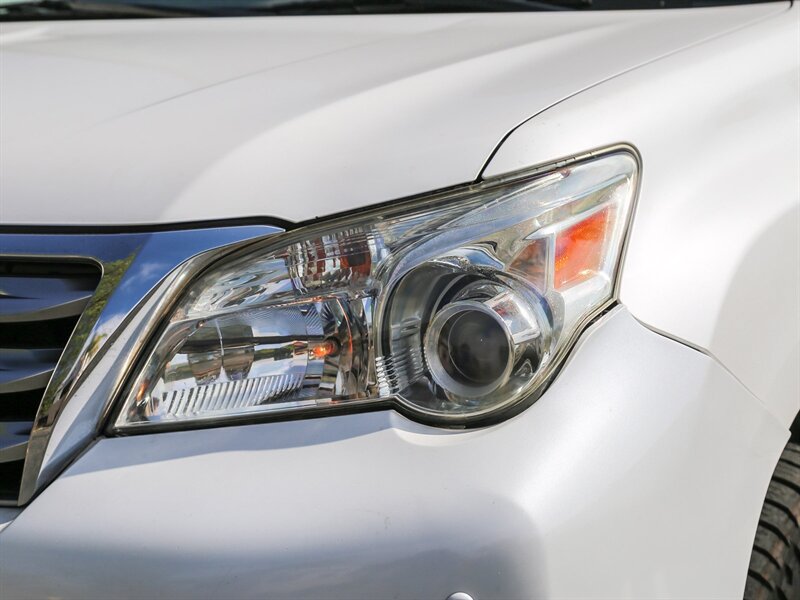 Used 2011 Lexus GX 460 w/ Comfort Plus Pkg AWD/4WD image 10