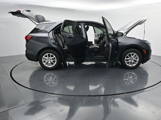 Used 2022 Chevrolet Equinox LS w/ LS Convenience Package FWD image 46