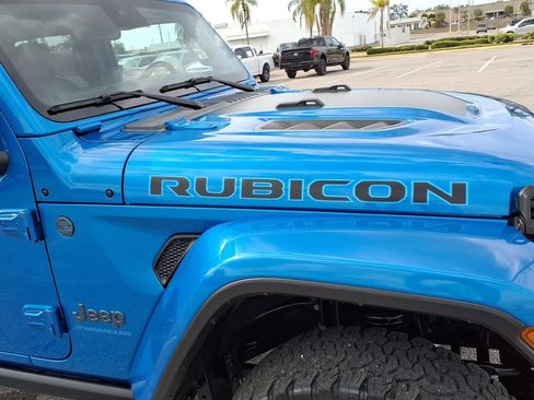 Used 2024 Jeep Wrangler Unlimited Rubicon 4xe AWD/4WD image 11