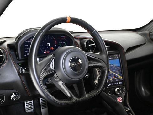 Used 2018 McLaren 720S Performance image 10
