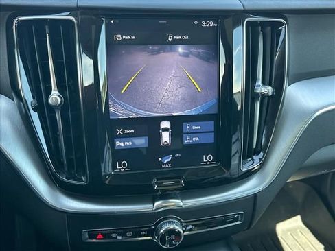 Used 2019 Volvo XC60 T5 Momentum FWD image 28