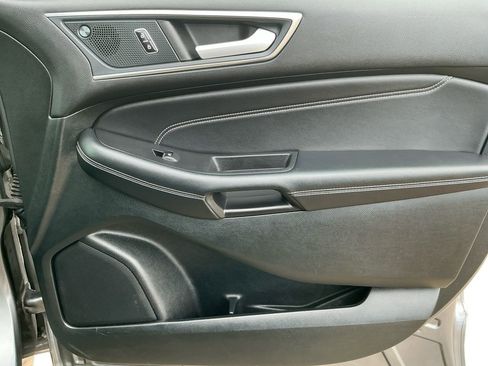 Used 2024 Ford Edge Titanium image 18