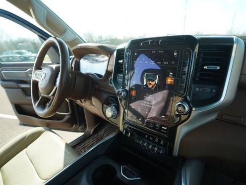 Used 2021 RAM 1500 Laramie image 32