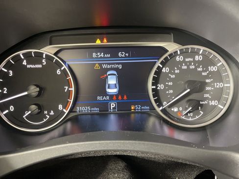 Used 2025 Nissan Altima 2.5 SV image 31