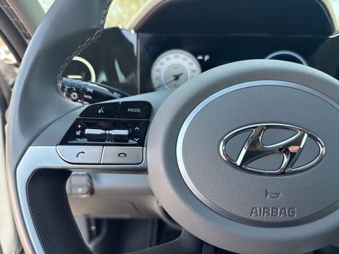 Certified 2023 Hyundai Elantra SEL w/ Convenience Package image 35