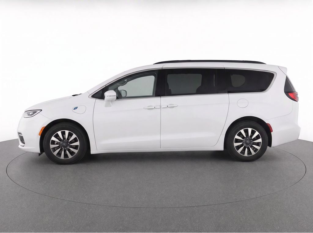 Used 2022 Chrysler Pacifica Touring-L FWD image 6