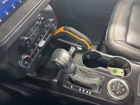 Used 2024 Ford Bronco Badlands image 18