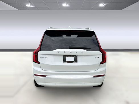 New 2026 Volvo XC90 B5 Core AWD/4WD image 10