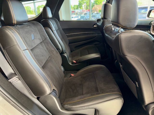 Used 2023 Dodge Durango R/T w/ Hemi Orange Plus Package AWD/4WD image 10