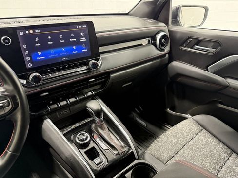 Used 2023 Chevrolet Colorado Z71 w/ Z71 Convenience Package 2 image 12