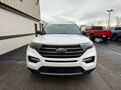 Used 2023 Ford Explorer XLT w/ Equipment Group 202A image 2