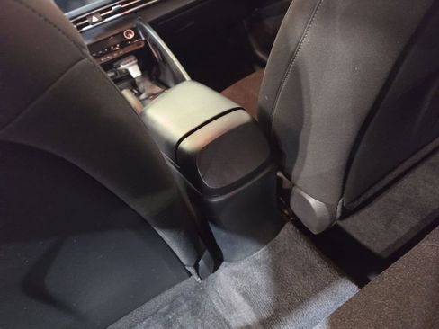 Used 2022 Hyundai Elantra SEL FWD image 21