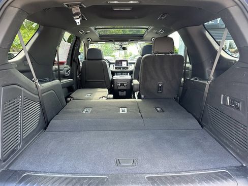 Used 2022 GMC Yukon SLT w/ SLT Premium Package AWD/4WD image 40