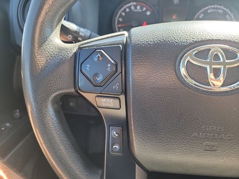Used 2022 Toyota Tacoma SR image 27