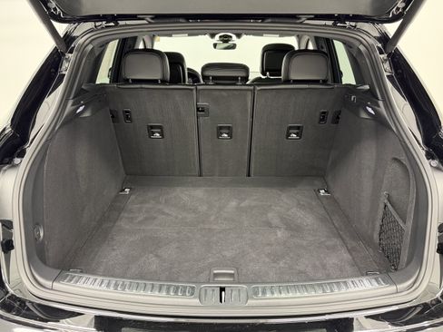 Certified 2023 Porsche Macan image 56