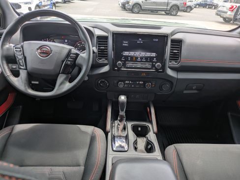 Used 2022 Nissan Frontier PRO-4X w/ Technology Package image 16