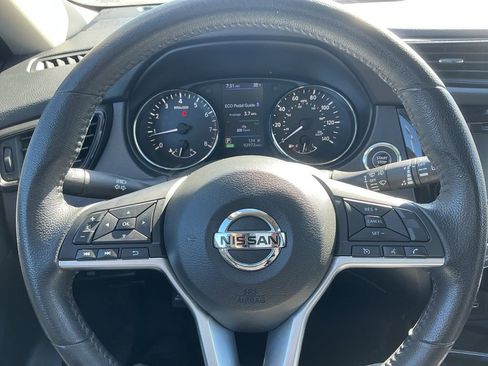 Used 2019 Nissan Rogue SV image 13