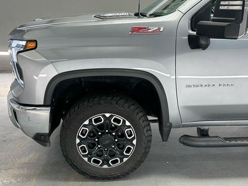 Used 2024 Chevrolet Silverado 2500 LTZ w/ LTZ Convenience Package AWD/4WD image 5