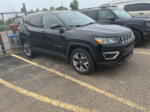 Used 2019 Jeep Compass Limited AWD/4WD image 20