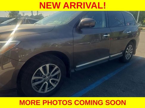 Used 2016 Nissan Pathfinder SL w/ SL Premium Package AWD/4WD image 5