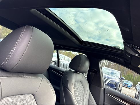 Used 2021 BMW 530i 530i w/ Premium Package image 10