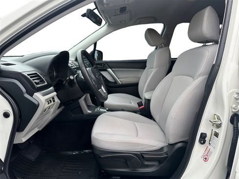 Used 2018 Subaru Forester 2.5i w/ Alloy Wheel Package image 10